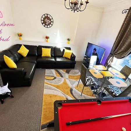 2 Bedrooms Entire Apartment Self Check In Kelty Экстерьер фото