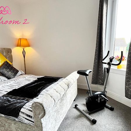 2 Bedrooms Entire Apartment Self Check In Kelty Экстерьер фото