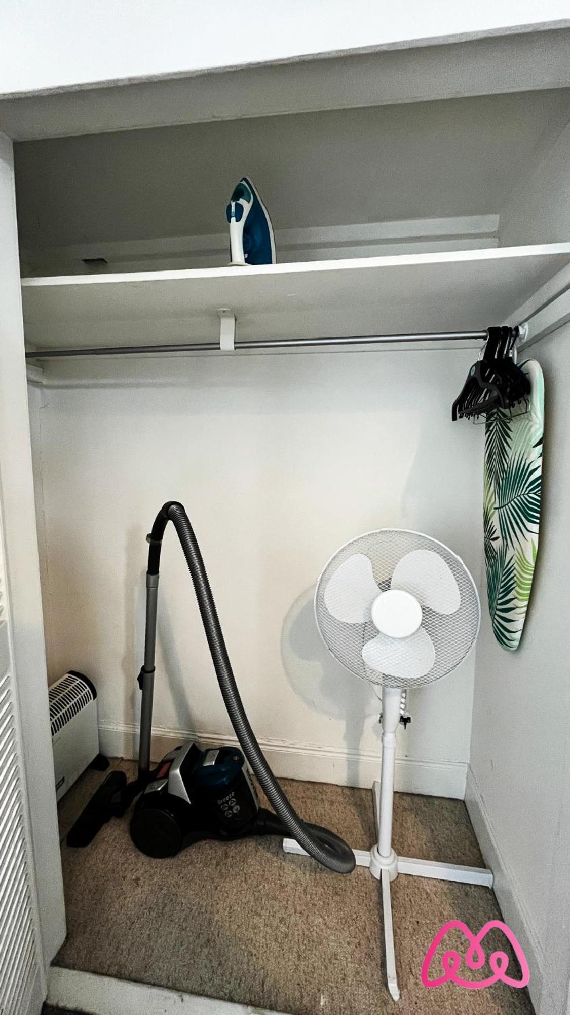2 Bedrooms Entire Apartment Self Check In Kelty Экстерьер фото